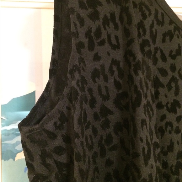 🎉🎉Gorgeous thick black leapard tank - Picture 3 of 3